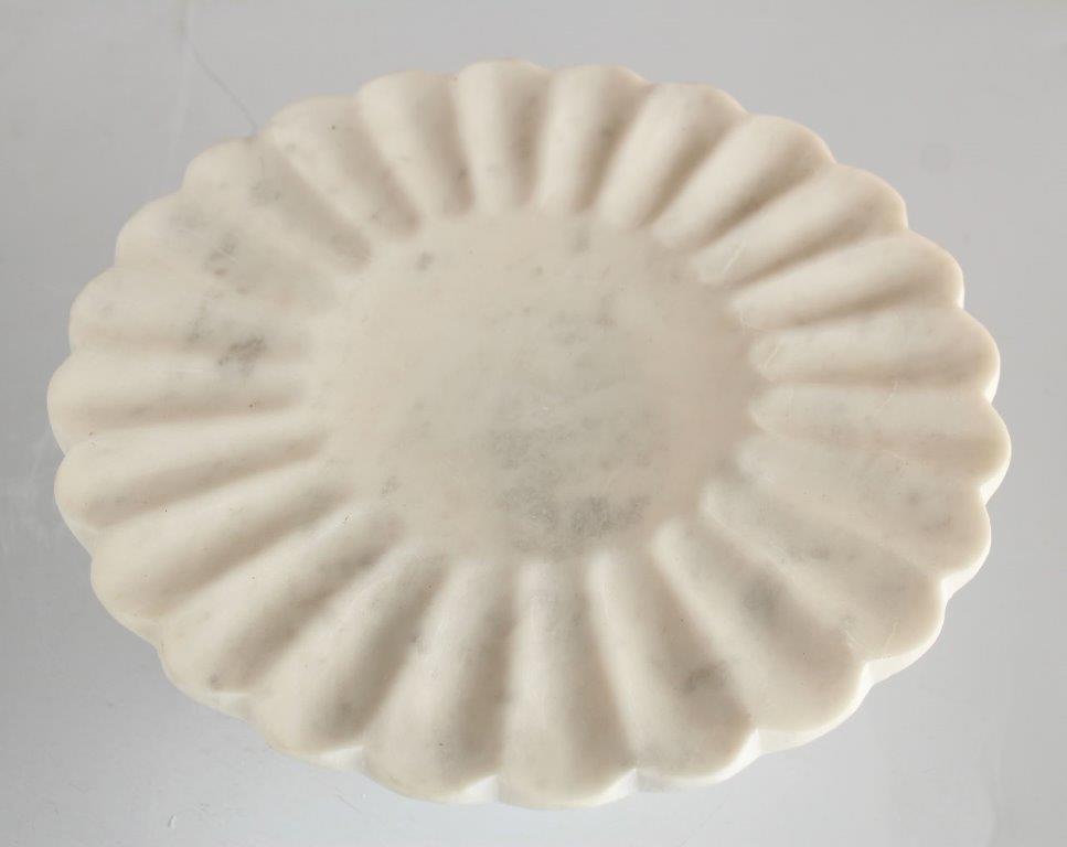 White Marble Cake Stand Scalloped Edge
